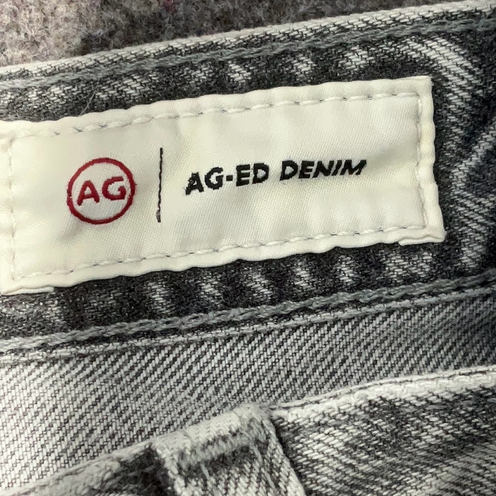 Women's Gray Distressed Jeans - Picture 3 of 4